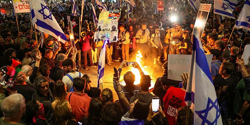 Полиция заявила, что демонстрант ударил в лицо девушку — бойца МАГАВ. Видео доказало: это неправда