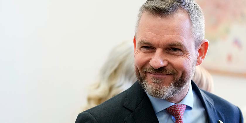 В Словакии выбрали президента, который выступает против поддержки Украины