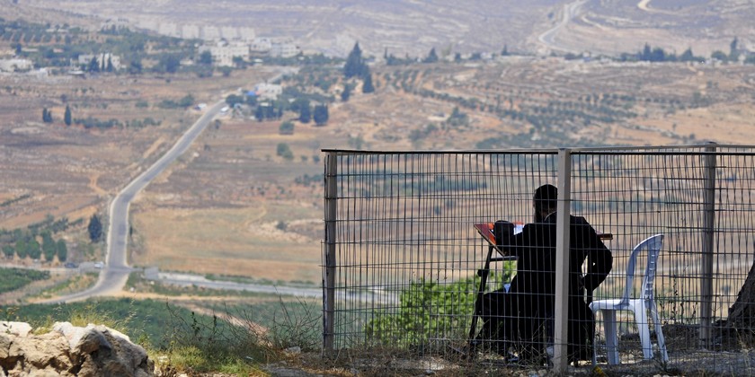 ЦАХАЛ начал расследование по факту избиения палестинца