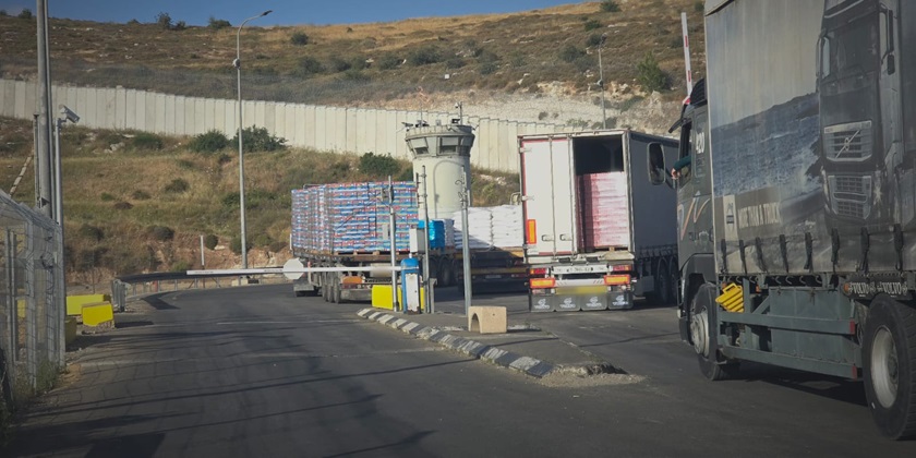 Через Самарию в Газу: для увеличения помощи грузовики теперь проверяют на Западном берегу