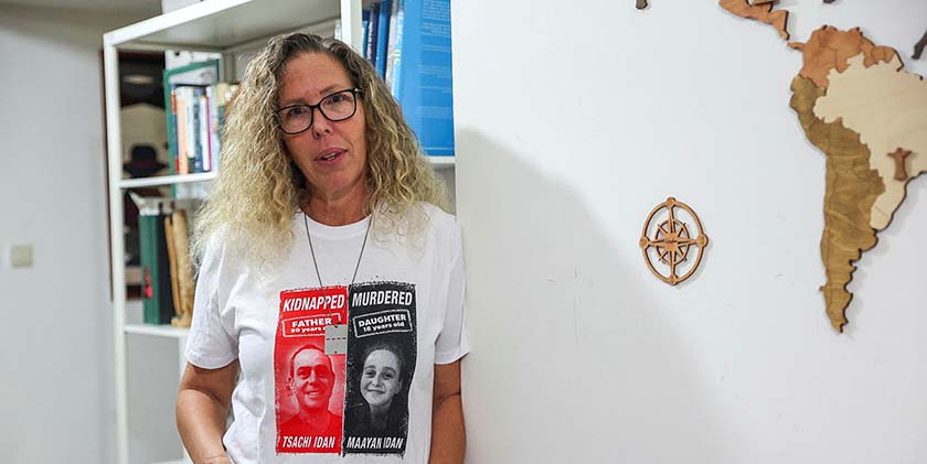 Семьи боятся, что о заложниках забудут: «Все внимание приковано к северу»