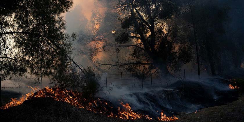 Обстрел долины Хула: в месте падения ракеты возник пожар