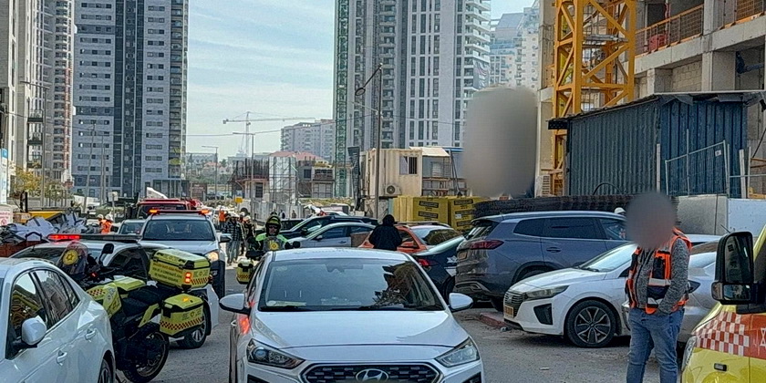 В Бат-Яме двое строителей разбились насмерть, упав в шахту лифта