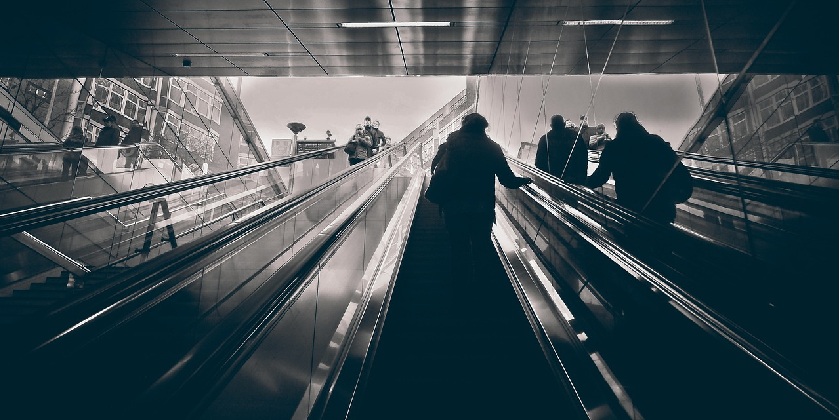 Стрельба из автоматов на станции метро в Брюсселе (видео)