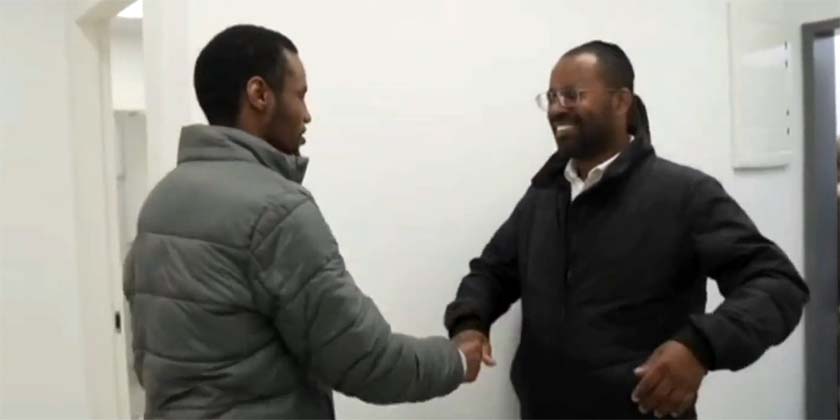 После 10 лет плена Авера Менгисту встретился с семьей – видео