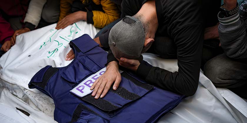 Террористы в жилетах «Пресса»: осинтеры запустили сайт о фальшивых «журналистах» Газы