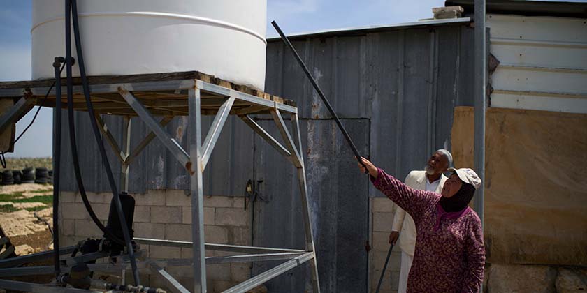 Поселенцы напали на палестинскую деревню в районе, где снимался фильм «Другой земли нет»