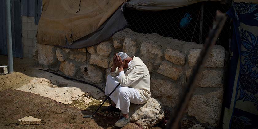Поселенцы напали на деревню в Масафер-Ятте и ранили шестерых жителей