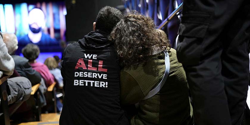 «Выбрать человечность»: в Яффо прошла совместная израильско-палестинская церемония памяти