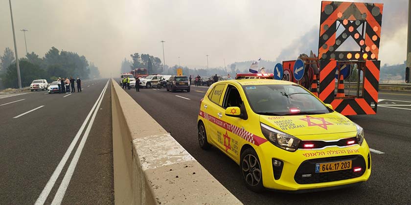 Google Maps начали показывать распространение пожаров в Израиле в режиме реального времени