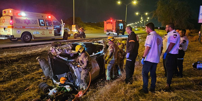 На шоссе номер 6 перевернулся автомобиль. Водитель погиб