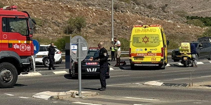 Два мотоцикла столкнулись с машиной и загорелись. Мотоциклисты погибли