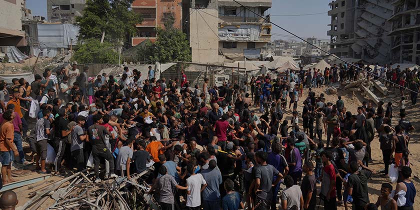 Тысячи в панике бегут из Газы в ожидании израильского наступления