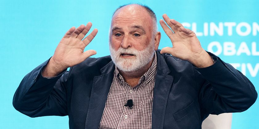 Основателя World Central Kitchen критикуют за то, что он пожал руку президенту Израиля