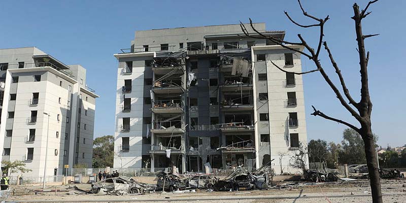 Восстановление зданий, пострадавших в войне с Ираном, застопорилось на пять месяцев