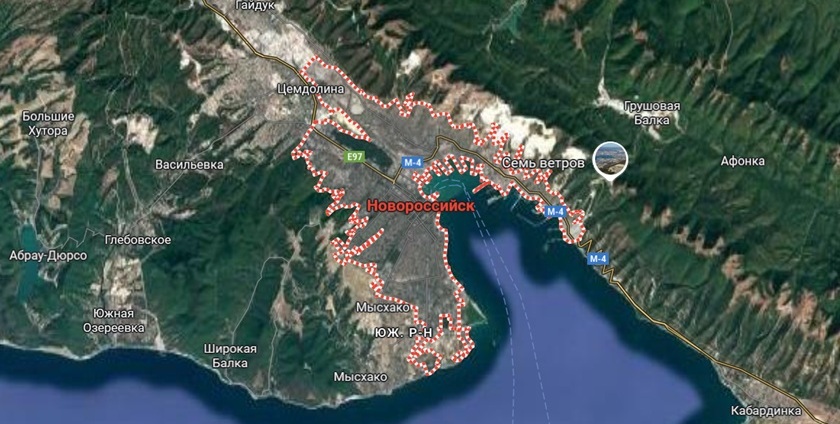 Украинские дроны атаковали Новороссийск: горят дома и машины