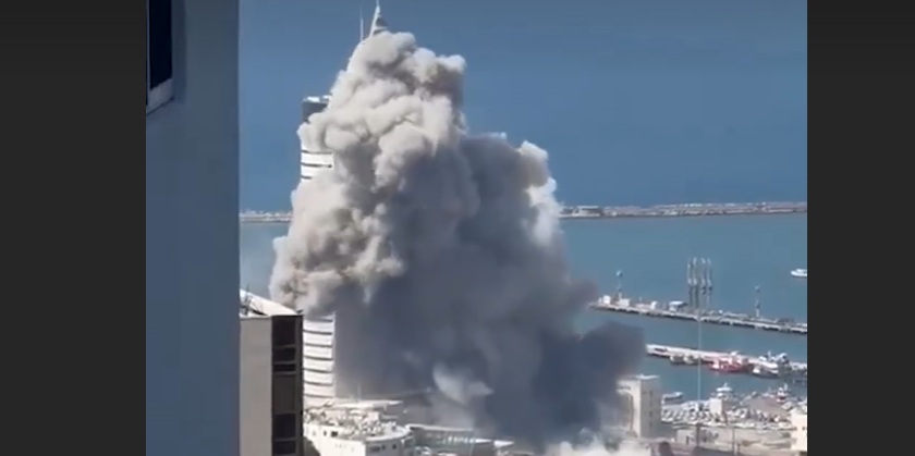 Шар огня: опубликовано видео попадания иранской ракеты рядом с «символом Хайфы»