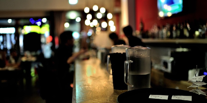 В Италии туристов возмутил счет в баре: плата за музыку от DJ