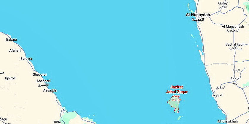 На острове в Красном море напротив порта Ходейда появилась загадочная взлетная полоса