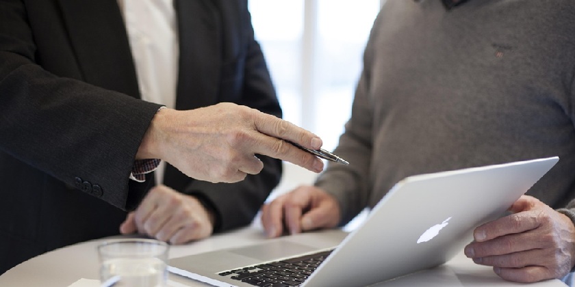 Исследование: доверие к страховым агентам почти на уровне доверия к автомеханикам