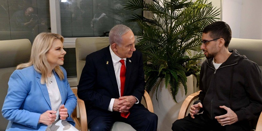 Нетаниягу навестил заложников, будучи болен бронхитом. Его раскритиковали за это