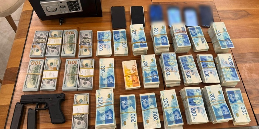 В Назарете подозреваемый выбросил из окна сейф с 1,4 млн шекелей перед обыском
