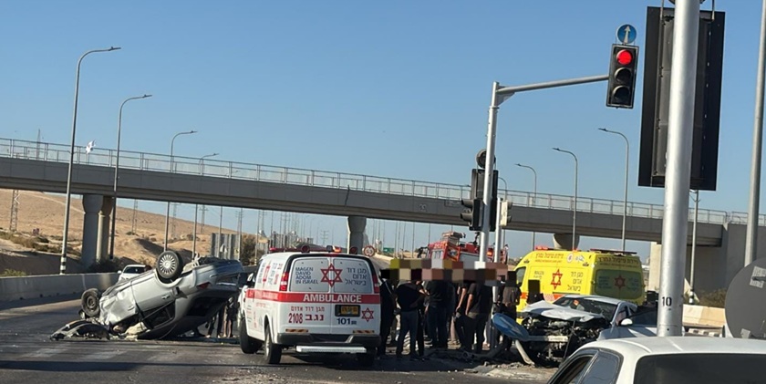 Семь человек пострадали в ДТП в Негеве