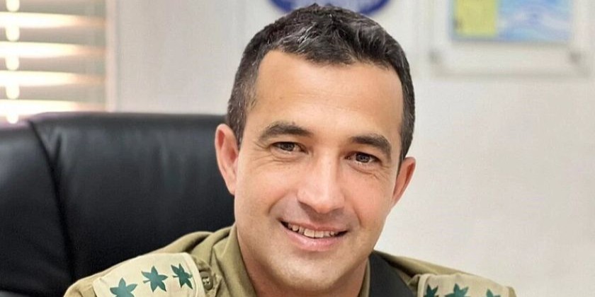 Тысячи людей провожают в последний путь полковника Асафа Хамами