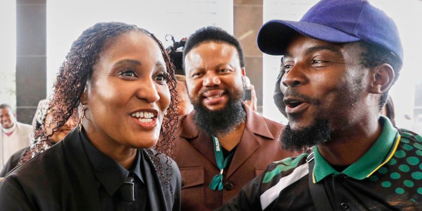 ЮАР: Дочь бывшего президента обвиняется в вербовке мужчин для войны в Украине