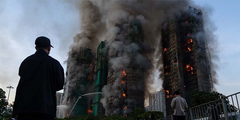 Гонконг: 44 погибших в крупнейшем пожаре за десятилетия
