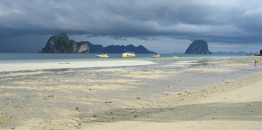 Израильтянин в Таиланде спасал сына — и его унесло в море на глазах у семьи