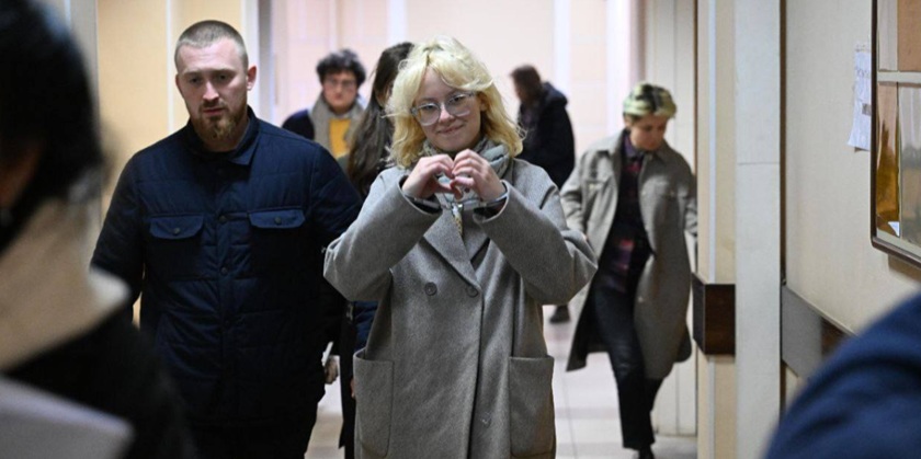 Диана Логинова и гитарист группы "Стоптайм" покинули Россию - СМИ