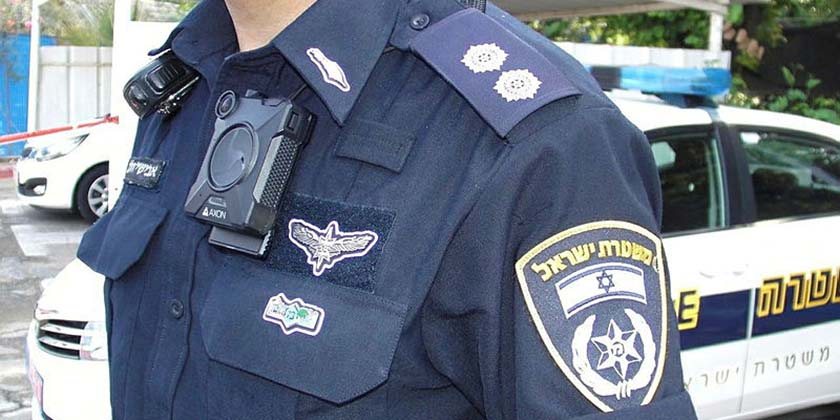 Полиция разрешает сотрудникам снимать протестующих на личные телефоны