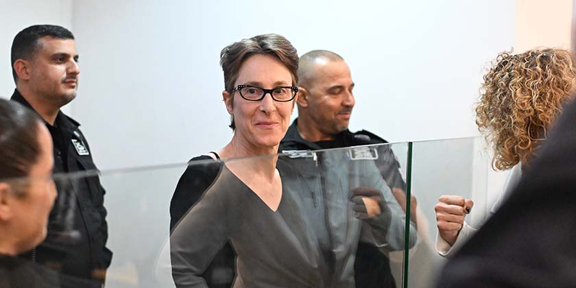 Суд продлил задержание антиправительственной активистки до среды