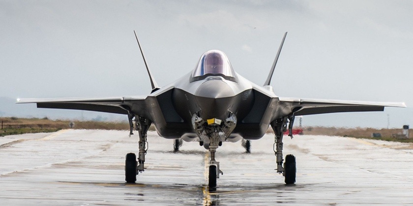 На фоне напряженности с Ираном: на авиабазе "Неватим" приземлились три новых F-35 - видео