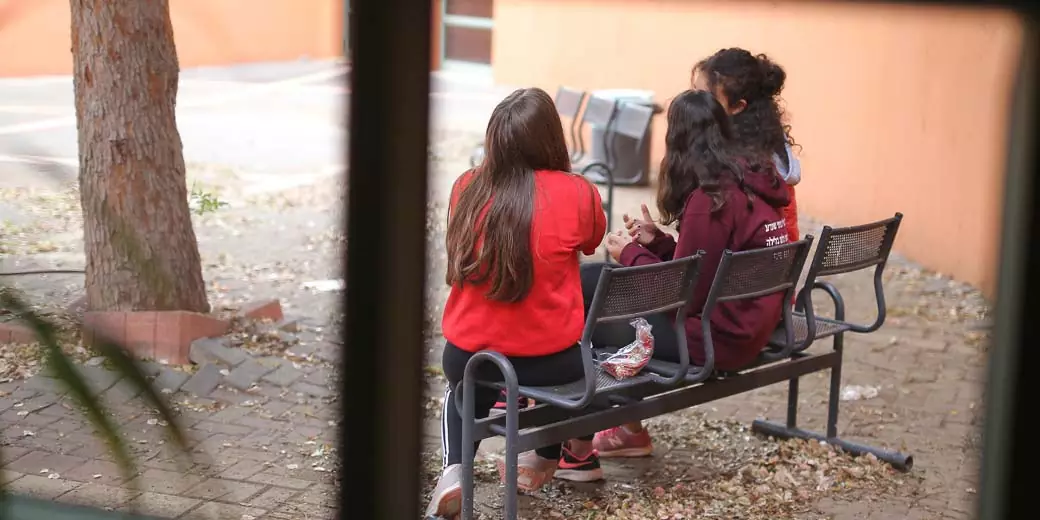 Конфликт в Петах-Тикве: была школа светской – станет религиозной?