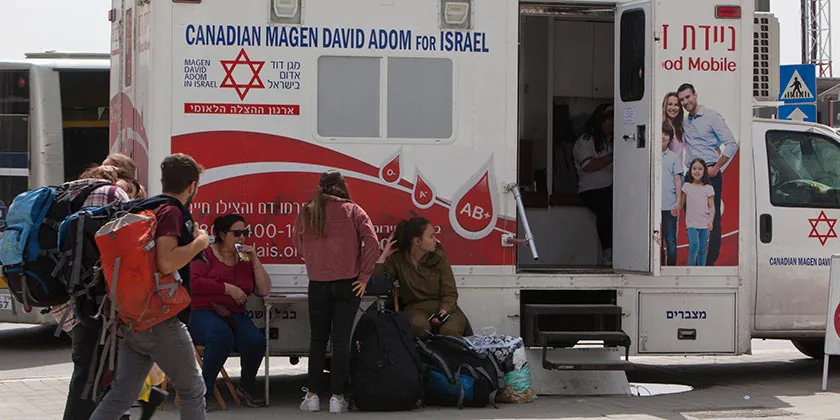 В Израиле остро не хватает крови, снабжение больниц нарушено