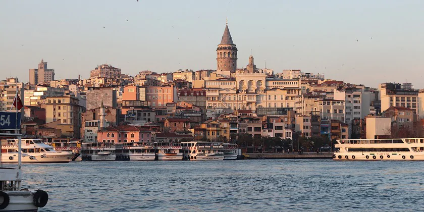 Израильтянку арестовали в Стамбуле: "оскорбила флаг Турции, Эрдогана и Палестину"