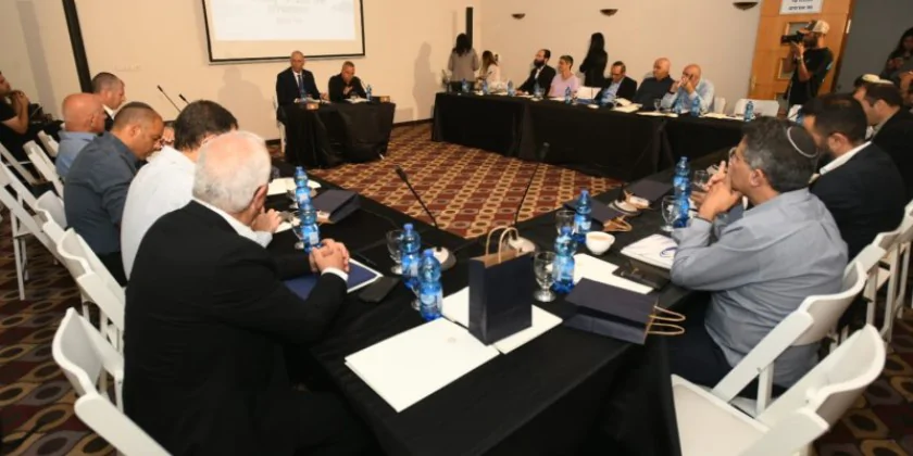 В знак поддержки жителей юга в Ашкелоне прошел Форум гендиректоров министерств