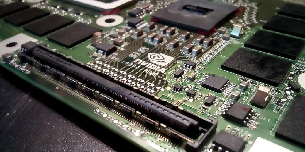 NVIDIA представила новый флагманский чип ИИ