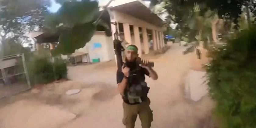 Порнография ужасов: видеоролики зверств ХАМАСа в интернете вызывают психические расстройства
