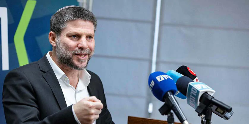 Управление рынка капитала должно защищать застрахованных, но перекладывает эту задачу на полицию