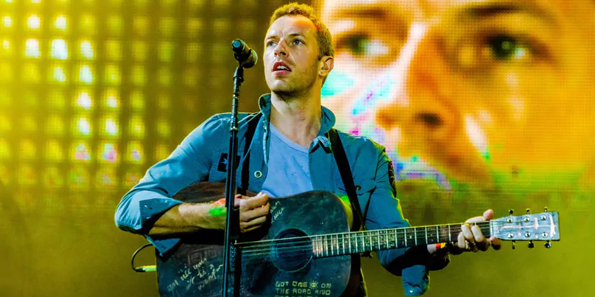 Лидер Coldplay позвал на сцену израильтянок и поприветствовал палестинцев 