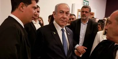 Пост главы Управления госслужбы превратился в поле боя за демократию