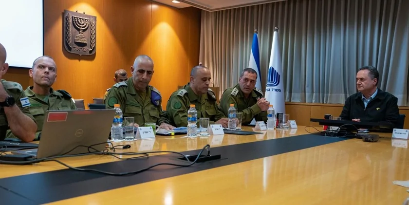 Замир не горел желанием увольнять высокопоставленных офицеров, но Турджеман подложил бомбу