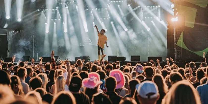 Звезда «Евровидения» продал свой хит банку «Дисконт» за четверть миллиона шекелей