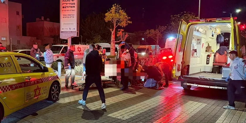 В Ашдоде автомобиль сбил пожилую женщину - она в критическом состоянии