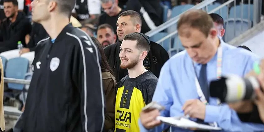 Воры взломали автомобиль бывшего заложника - видео