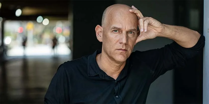 Смехотворный запрет: активисту запрещено приближаться к Гаю Пелегу на два метра