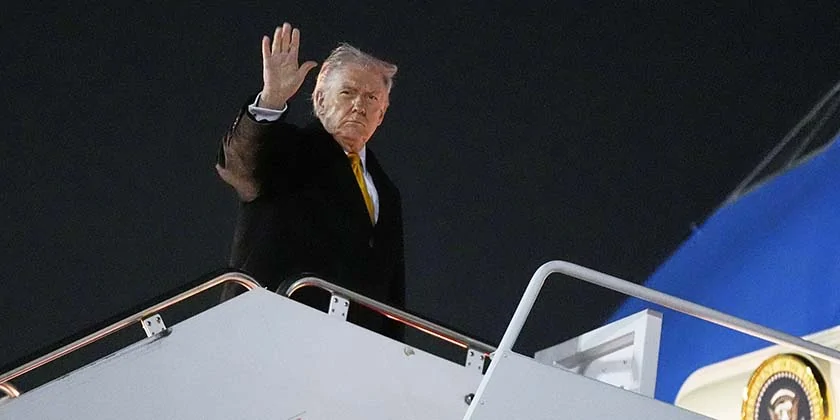 Самолет Трампа вылетел в Давос, но вскоре вернулся обратно: вот причина